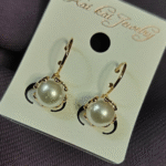 Pearl Leverback Earrings_Gold